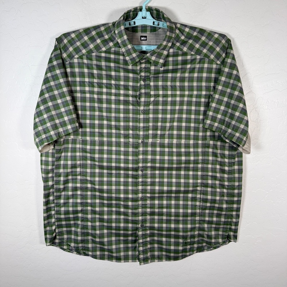 REI Shirt Mens XL Green Button Up Sahara Outdoor Fishing Hiking Vented Plaid‎